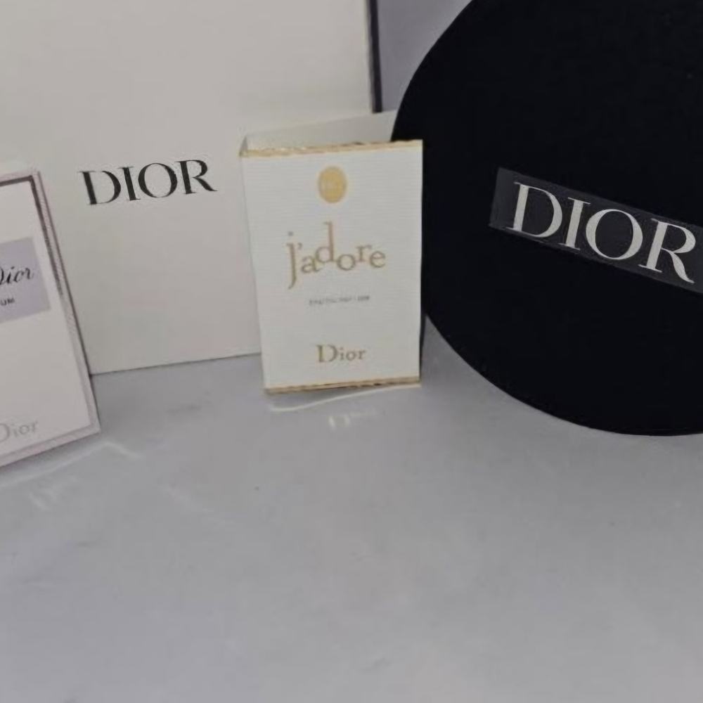 🖤Dior Round Train Case With Mirror